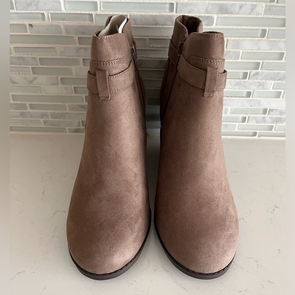 Market & Spruce Serah Suede Booties 8W - Picture 3 of 11